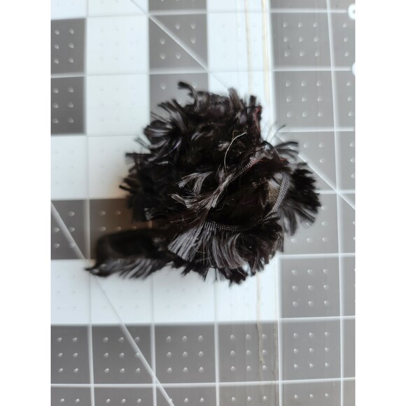 5 Skeins of Various Specialty Yarns Partially Used B47 - Picture 2 of 6